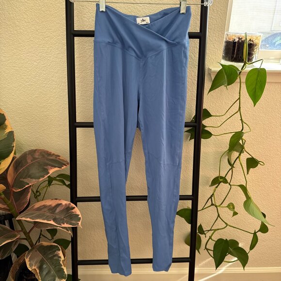 yllw the label Energy V-Cut Mind Blue Leggings Size Medium - Picture 6 of 9